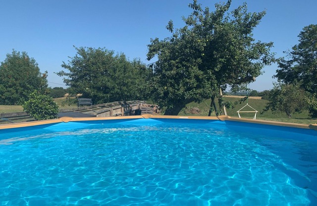 Stunning home, hot tub, orchard, pool. Worcestershire