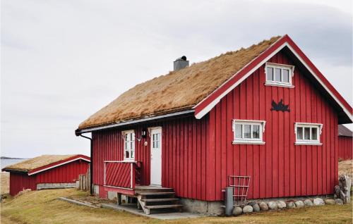 Stunning Home In Bøstad With Wifi
