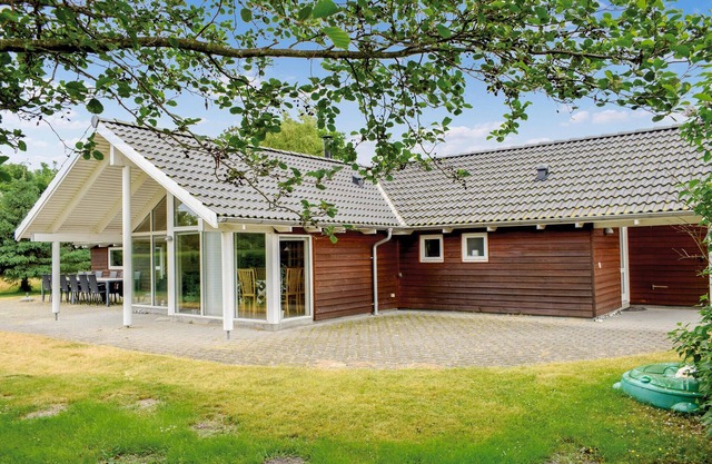Stunning home in Ebeltoft with WiFi