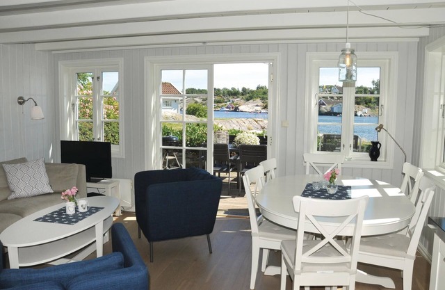 Stunning home in Flekkerøy with kitchen