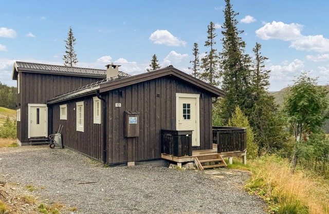 Stunning home in Nord-Torpa with WiFi