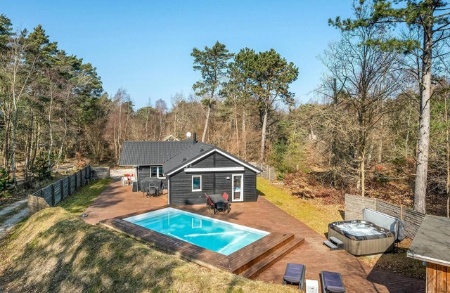 Stunning home in Nykøbing Sj with sauna