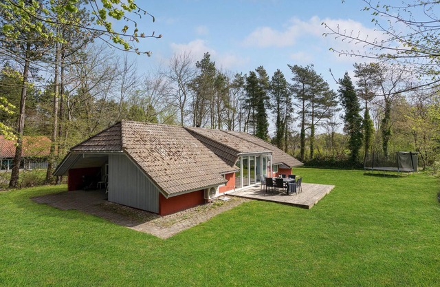 Stunning home in Oksbøl with sauna