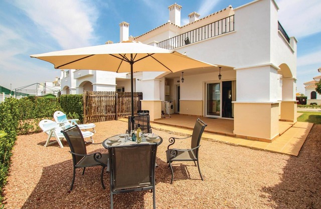 Stunning home in Roldán with kitchen