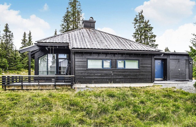 Stunning home in Sjusjøen with sauna