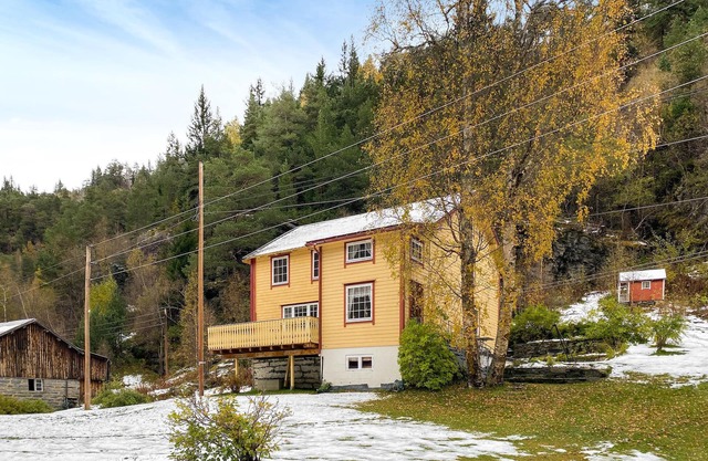 Stunning home in Verma with kitchen