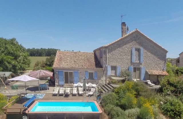 Stunning house with private pool and hot tub and exceptional sunsets