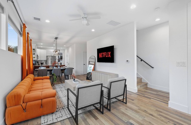 Stunning Location - 5 Mins to DT & UT - 4 BD Gem - Modern Amenities!