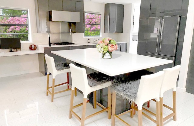 Stunning Mid Century Modern East Memphis home