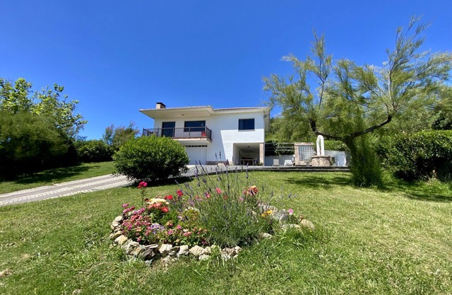 Stunning ocean views, Sunsets and just 30 seconds from the Beach!