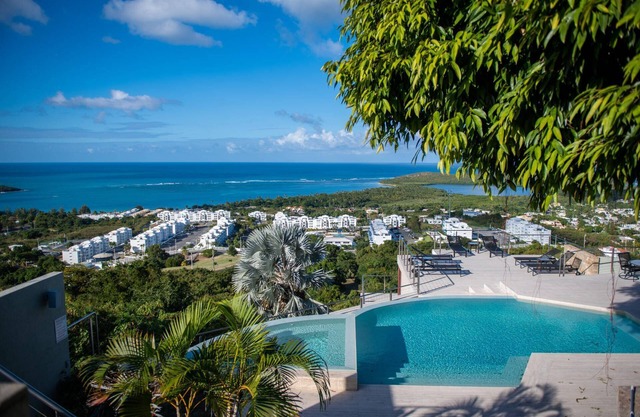 Stunning Ocean Views, WIFI, Private Pool, Large Villa, Great for Groups, Close to Seven Seas Beach