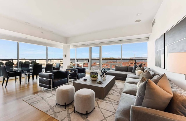 Stunning Penthouse Apartment with Panoramic Views