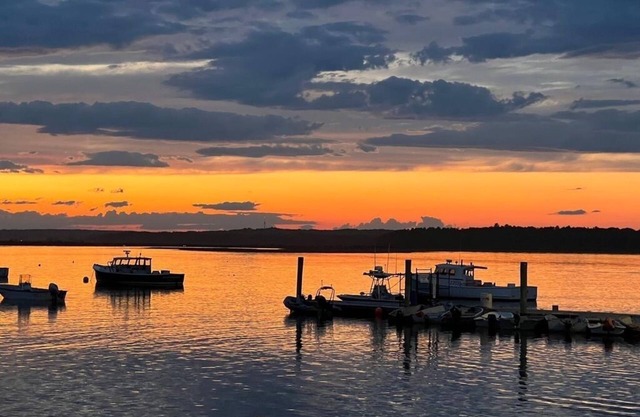 Stunning Pine Point 3BR/2.5 BA home; direct ocean views; huge private backyard!