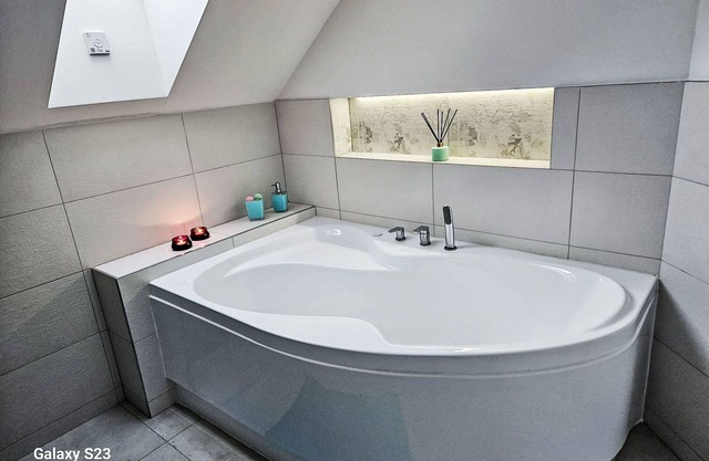 Stunning private villa for 4 people with WIFI, TV, patio and pets allowed