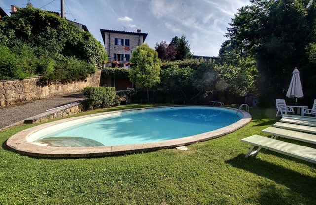 Stunning private villa with private pool, WIFI, TV and panoramic view, close to Greve In Chianti