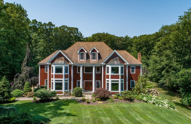 STUNNING PRIVATE GUILFORD ESTATE.located at the end of a sublime cul-de-sac