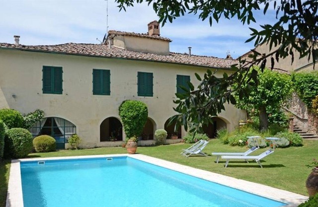 Stunning private villa with WIFI, private pool, TV, terrace, panoramic view and parking