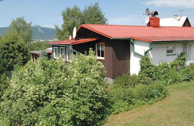 Stunning private villa for 6 people with TV, pets allowed, panoramic view and parking