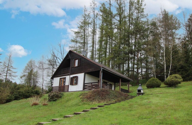 Stunning private villa for 5 people with WIFI, TV, terrace, pets allowed, panoramic view and par.