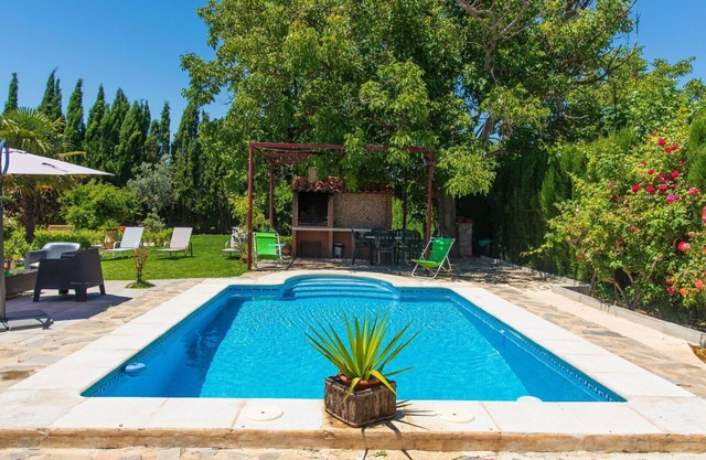 Stunning private villa for 6 people with private pool, A/C, WIFI, TV and pets allowed