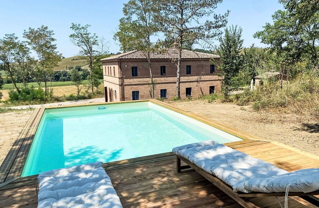Stunning private villa with private pool, A/C, WIFI, TV, patio, pets allowed and panoramic view