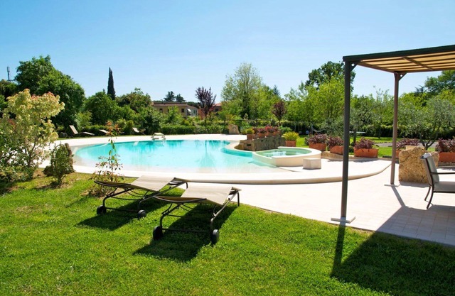 Stunning private villa for 4 guests with A/C, WIFI, pool, TV and terrace