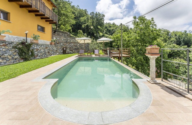 Stunning private villa with private pool, A/C, internet, TV, terrace, pets allowed, panoramic view