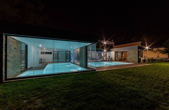 Stunning Villa with Outdoor pool and heated Indoor pool, next to great beaches