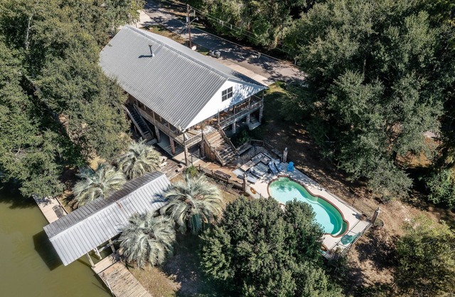 Stunning Riverside Retreat With Private Pool 5 Bedroom Home by RedAwning