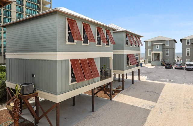 Stunning updated cottage on the beach!