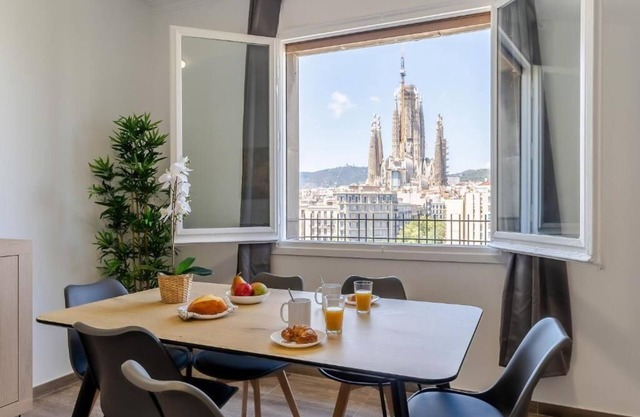 Stunning views over iconic Sagrada Familia! Building perfect for large groups!