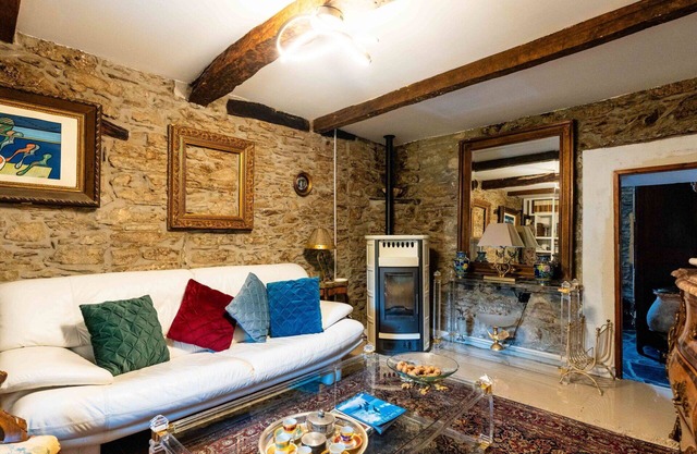 Stunning villa for 6 guests with A/C, WIFI, pets allowed and panoramic view