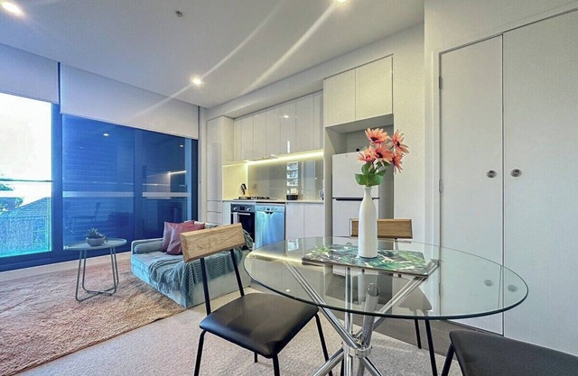 Stylish 1BR1BA apt in Footscray Pool Gym WIFI
