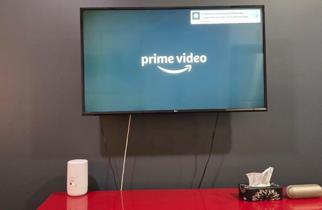 Stylish 2BD Basement Suite Close to WEM