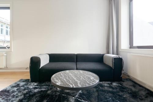 Stylish 2BR w Private Balcony in CPH City Centre