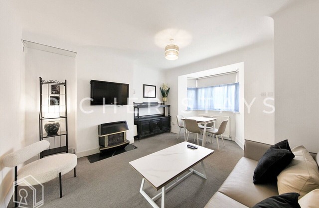 Stylish 3-Bedroom Garden Home | AC | Contractors