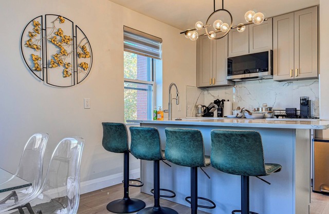 Stylish 3BR Apt w/Laundry Near UPenn&Drexel