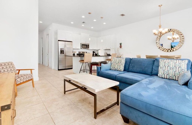 Stylish 3BR Townhouse with Pool near Disney