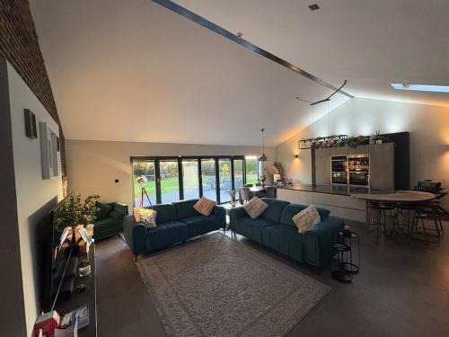 Stylish 6 Bed - Huge Garden, 10 min to Durham City