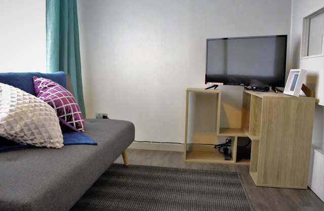 Stylish & Cozy Apartment in the Hear of Downtown!