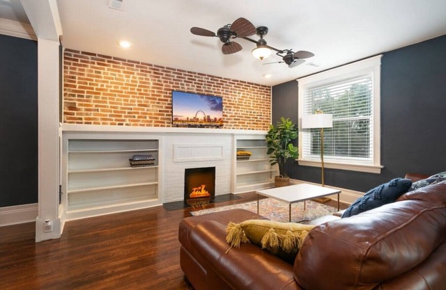 Stylish Duplex Retreat for Families & Pets