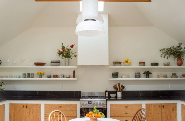 Stylish Guesthouse In A Convenient And Beautiful Santa Barbara Neighborhood