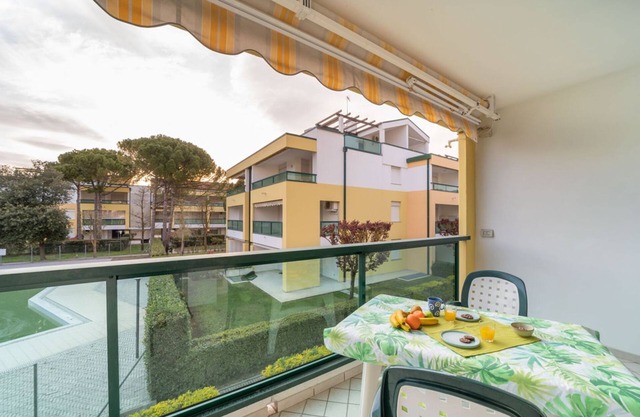 Stylish Holiday Apartment Just a Walk from the Beach