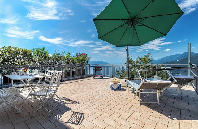 Stylish house with 42 sqm panoramic terrace on Lake Maggiore