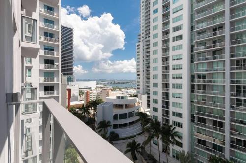 Stylish Modern Downtown Studio Free Parking
