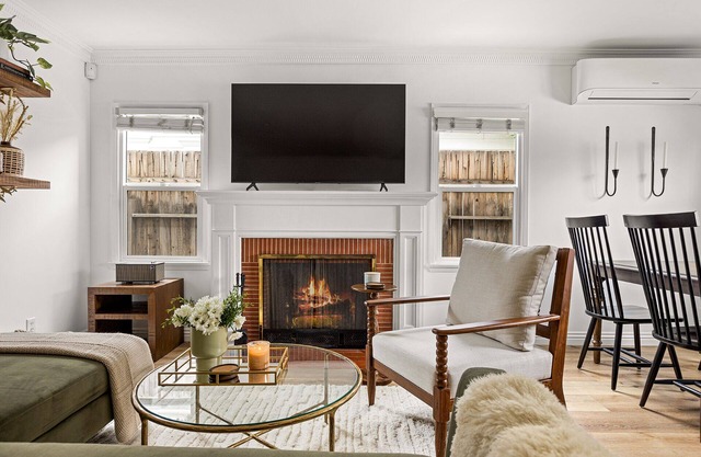 Stylish, newly renovated Bungalow in heart of West Los Angeles