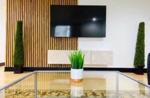 Stylish Retreat: 4 Bedroom | Downtown Chicago