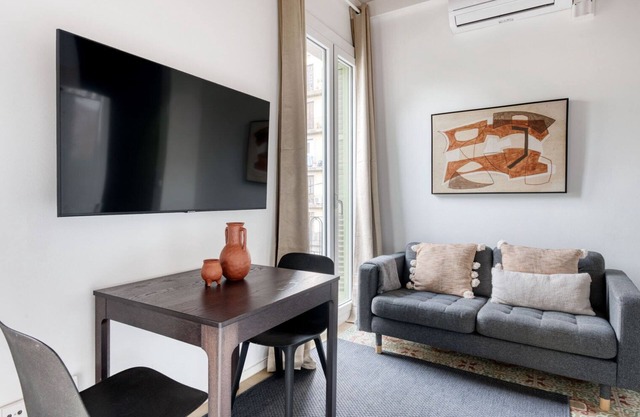 Stylish Sagrada Familia 2BR, by Blueground