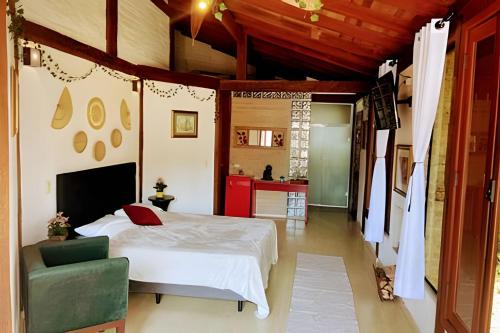 Suíte c/Café, Hidro, Lareira e Piscina - 20min SP