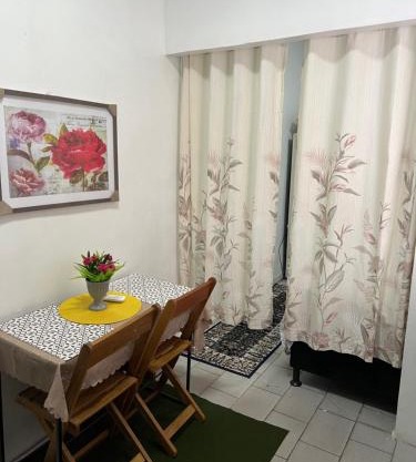 Suíte com cozinha em área nobre